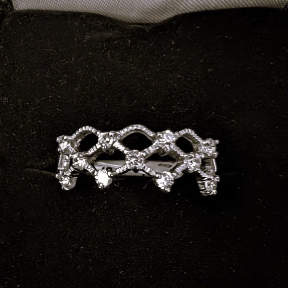 Fancy Ladies Fashion Band / Solid .925 Sterling Silver - Picture 4 of 4